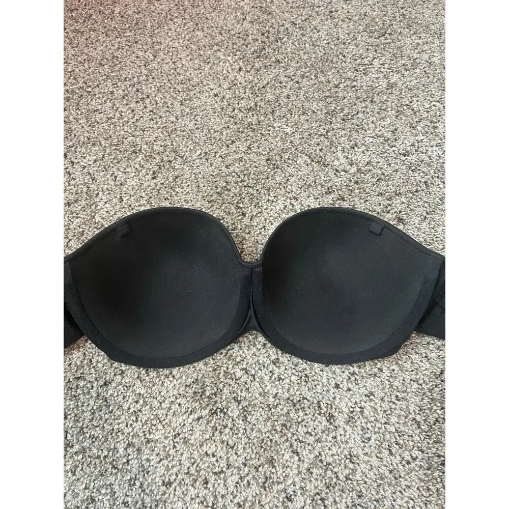 Victoria’s Secret body by Victoria strapless lined bra black 32DD